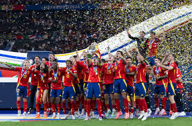 随着C罗 随着C罗